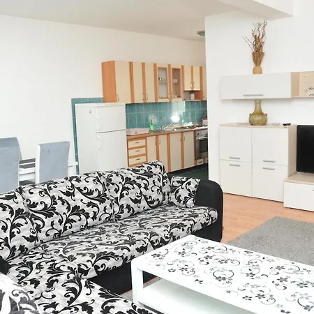 With Parking In The Free Garage Apartment Sarajevo