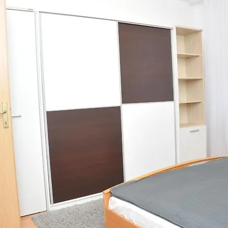 Apartment With Parking In The Free Garage *